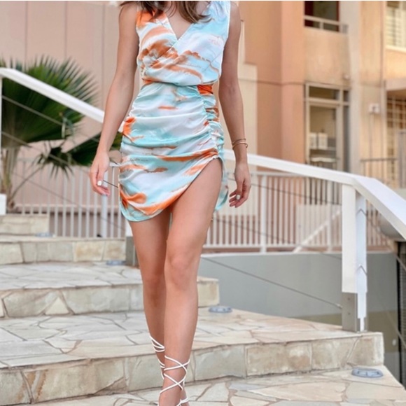 Tie Dye Satin Ruched Bodycon Dress With Knot Detail - Picture 3 of 10